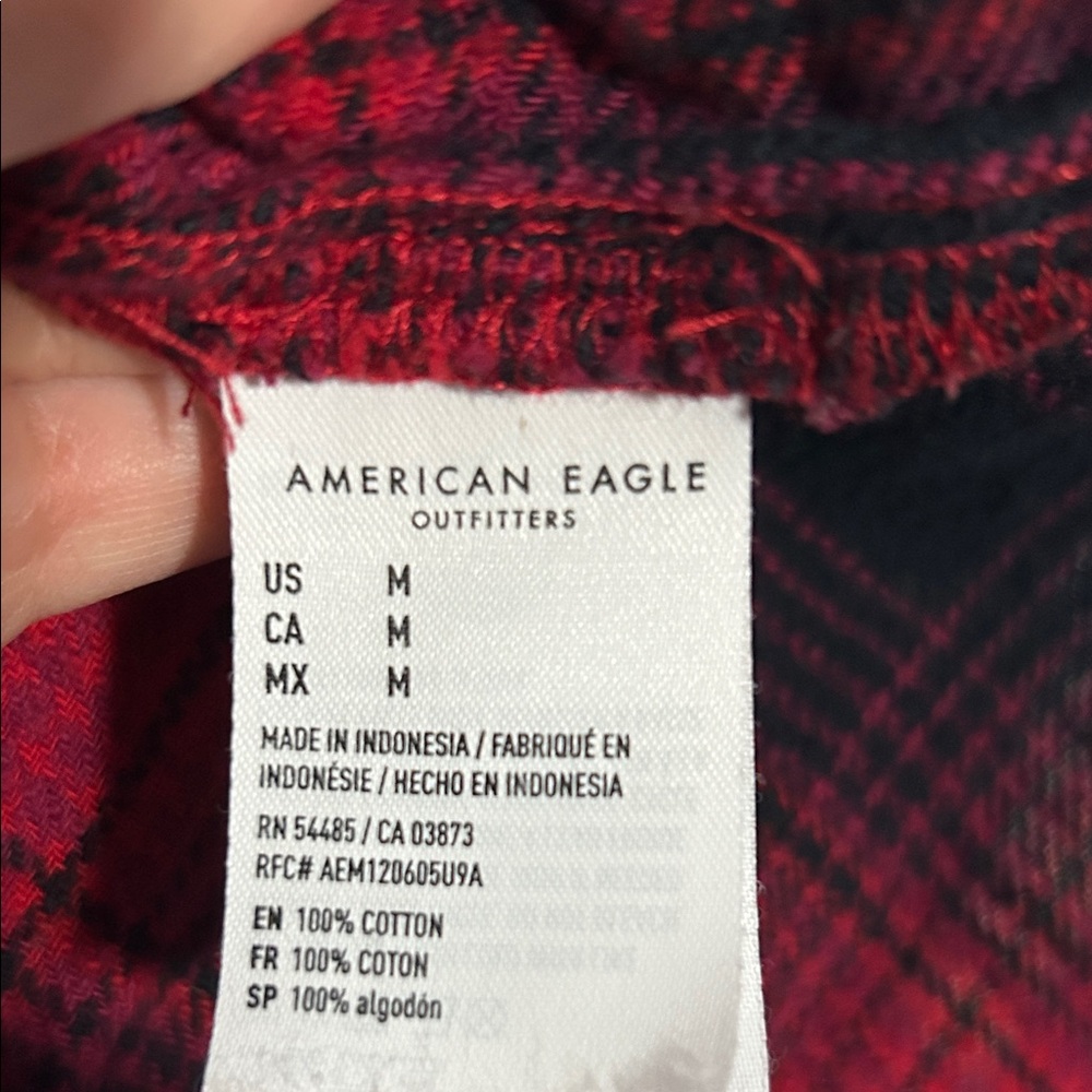American Eagle loose fitting red and black flannel for layering - Picture 5 of 5